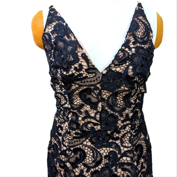 DRESS THE POPULATION SOPHIA CROCHET LACE MERMAID BLACK...Size Medium - Picture 5 of 9